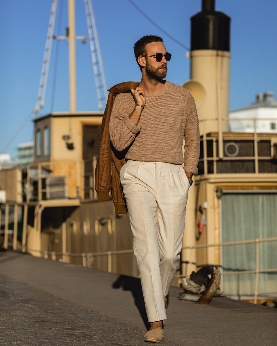 Pantalon à taille naturelle et haute homme - pourquoi et comment