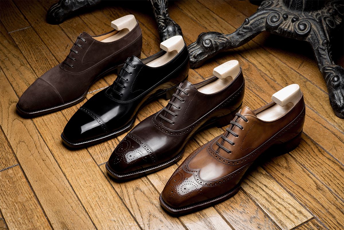 … à un autre. Devinez lesquels méritent l’appellation de souliers. (Source : Thehounds)
