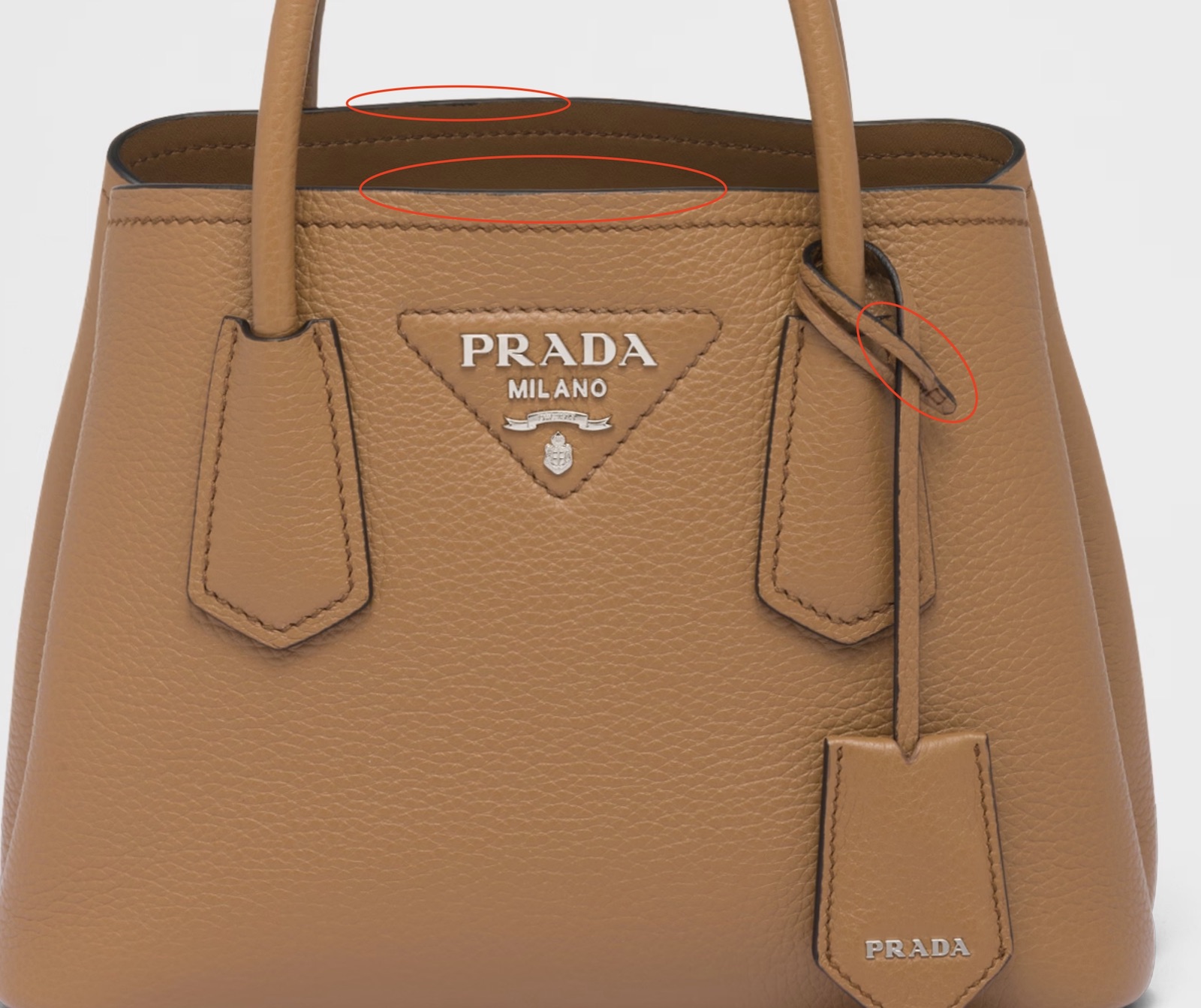 La plus grosse différence entre les industriels du luxe et les artisans réside dans l'attention aux détails... une notion vague chez beaucoup de marques comme l'illustre ce sac Prada. Fun fact, il s'agit du sac qui a été sélectionné pour le packshot... (Source: Prada)