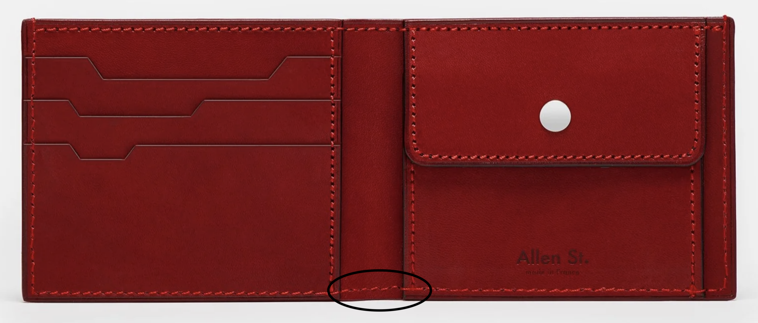 Bon, chez d’autres marques, ici Allen St, à ce prix, ils ne savent même pas coudre droit à la machine…Paradoxalement, c’est aussi le cas chez Vuitton, mais ça, il ne faut pas trop le dire… (Source : Allen St)
